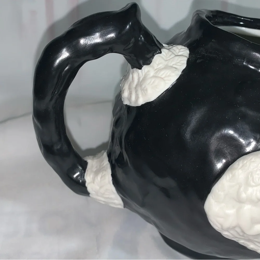 RARE! Jonathan Adler neo-classical NAÎVITÉ modern TEAPOT near mint!